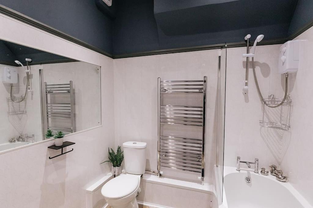 Grove House No.07 - Luxury Apartment Close To The Llandudno Beach מראה חיצוני תמונה